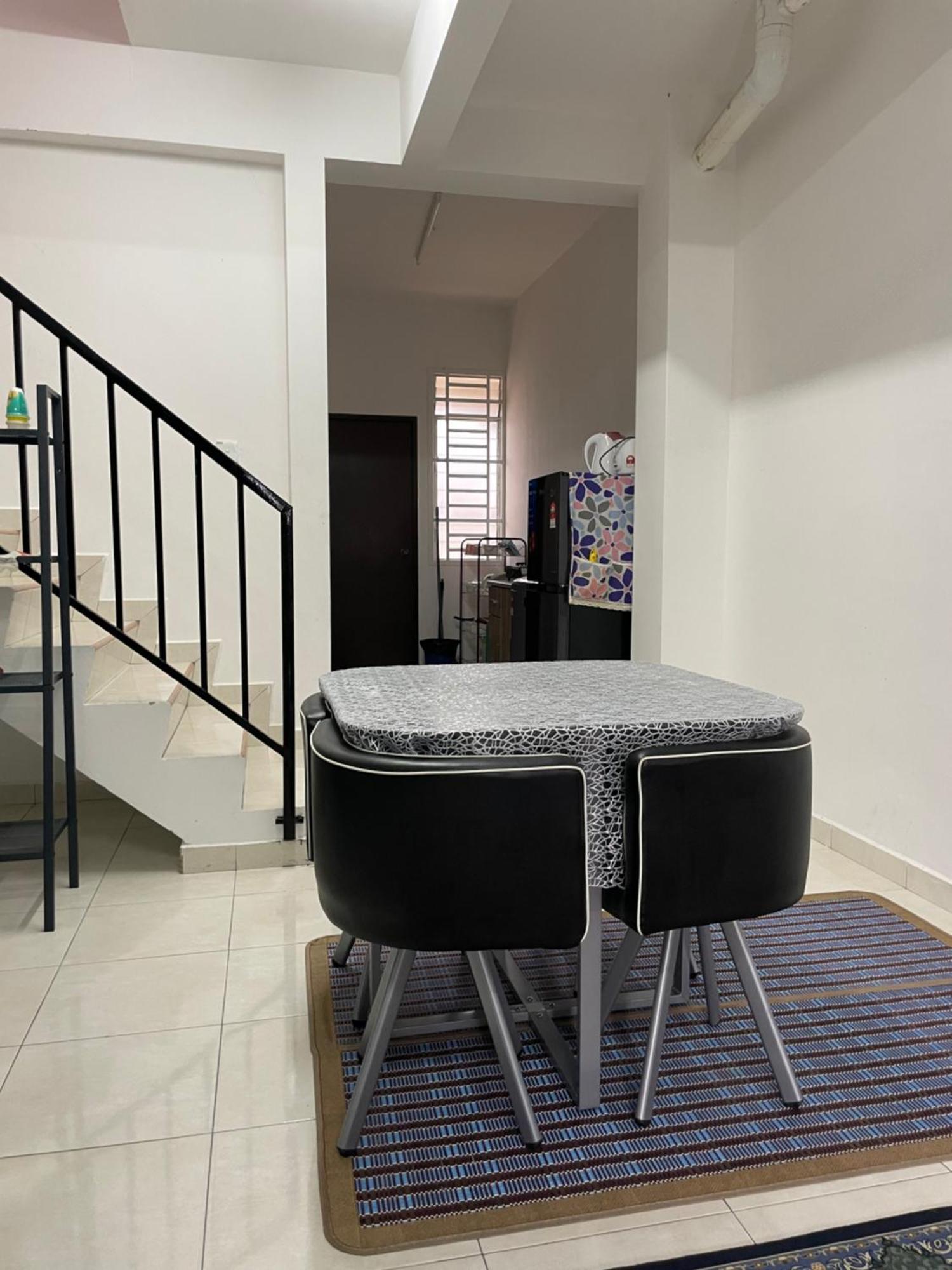 D'Cahaya Homestay บาตู ปาฮัท ภายนอก รูปภาพ